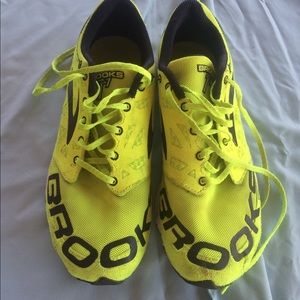 brooks lightest shoe